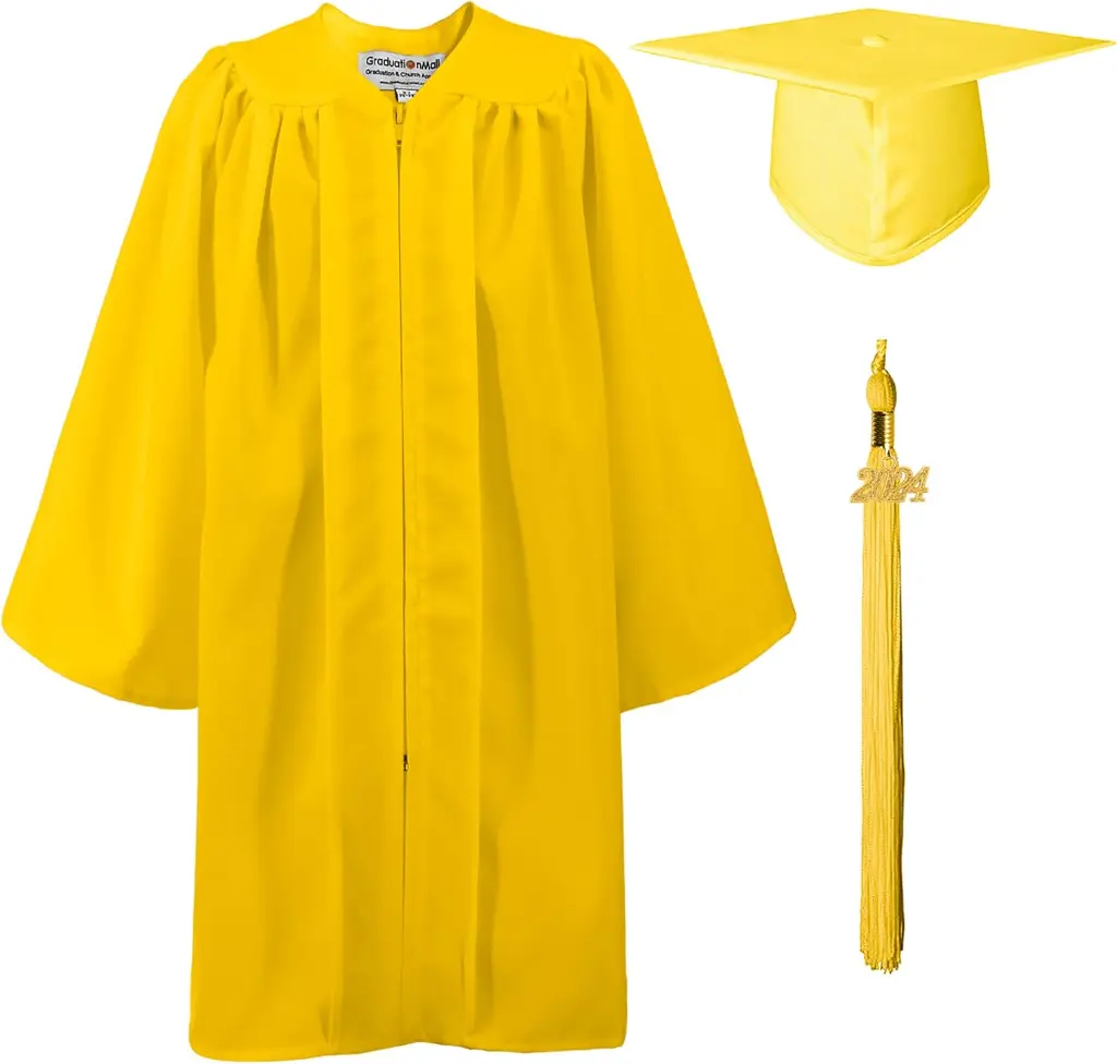 graduation--yellow-mattekindergarten.webp