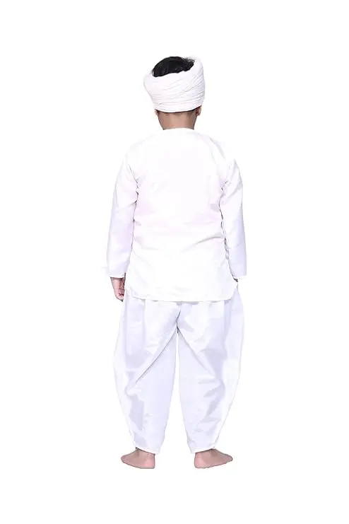 sardar-vallabh-bhai-patel-costume-2.webp