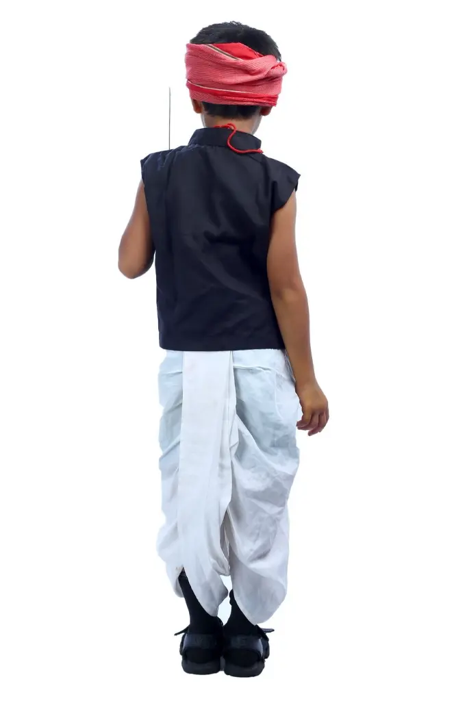 sale-former-costume-4.webp